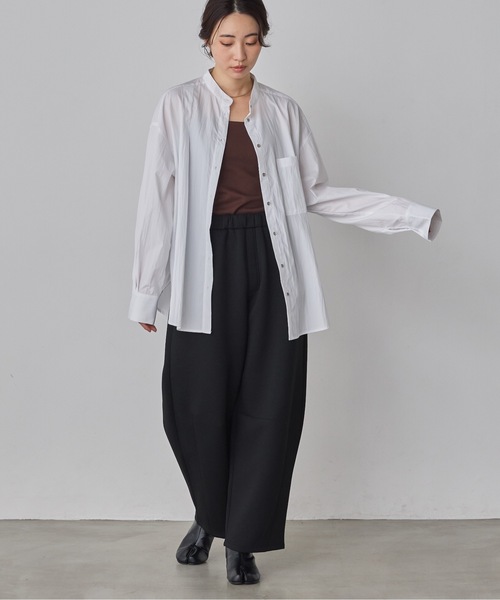 hunch(ハンチ)の「【WEB限定/別注】【イージーケア】バンドカラーオーバーデザインシャツ セレモニー/オケージョン/オフィスカジュアル対応(シャツ/ブラウス・レディース・チャコール/ベージュ系その他/オフホワイト/ブルー系その他・FREE)」の10枚目の写真