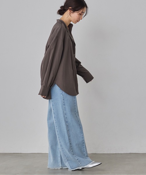 hunch(ハンチ)の「【WEB限定/別注】【イージーケア】バンドカラーオーバーデザインシャツ セレモニー/オケージョン/オフィスカジュアル対応(シャツ/ブラウス・レディース・チャコール/ベージュ系その他/オフホワイト/ブルー系その他・FREE)」の16枚目の写真