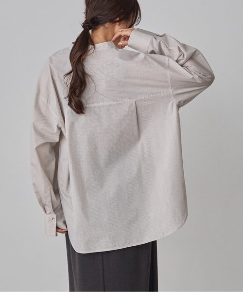 hunch(ハンチ)の「【WEB限定/別注】【イージーケア】バンドカラーオーバーデザインシャツ セレモニー/オケージョン/オフィスカジュアル対応(シャツ/ブラウス・レディース・チャコール/ベージュ系その他/オフホワイト/ブルー系その他・FREE)」の20枚目の写真