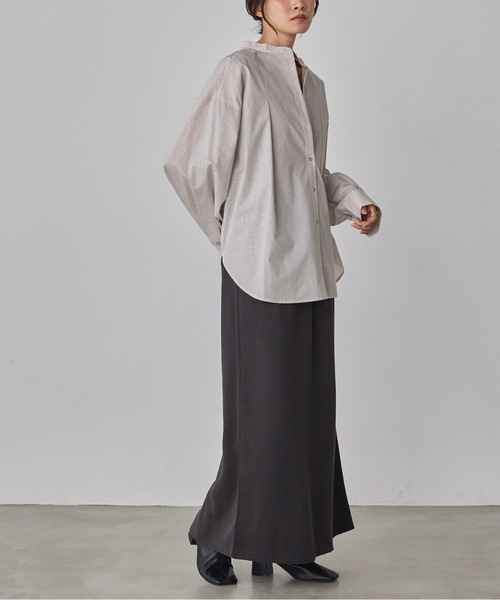 hunch(ハンチ)の「【WEB限定/別注】【イージーケア】バンドカラーオーバーデザインシャツ セレモニー/オケージョン/オフィスカジュアル対応(シャツ/ブラウス・レディース・チャコール/ベージュ系その他/オフホワイト/ブルー系その他・FREE)」の22枚目の写真