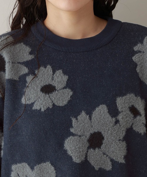 RAGEBLUE（レイジブルー）の「フラワーモチーフジャガードニット（ニット/セーター・レディース・ネイビー/ベージュ/グレー/パープル・FREE）」の10枚目の写真