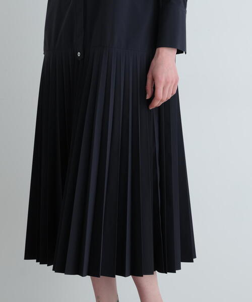 LE PHIL(ルフィル)の「◆SOLOTEXブロードプリーツワンピース(ワンピース・レディース・ネイビー/イエロー系その他・1/0)」の7枚目の写真