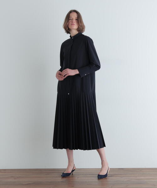 LE PHIL(ルフィル)の「◆SOLOTEXブロードプリーツワンピース(ワンピース・レディース・ネイビー/イエロー系その他・1/0)」の2枚目の写真