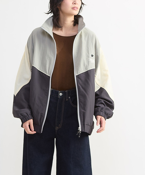 美品 エイココンドウ 近年モデル ジャケット 異素材切替 カーキ 40 L CONVERSE TOKYO（コンバーストウキョウ）の「BI-COLOR NYLON JACKET