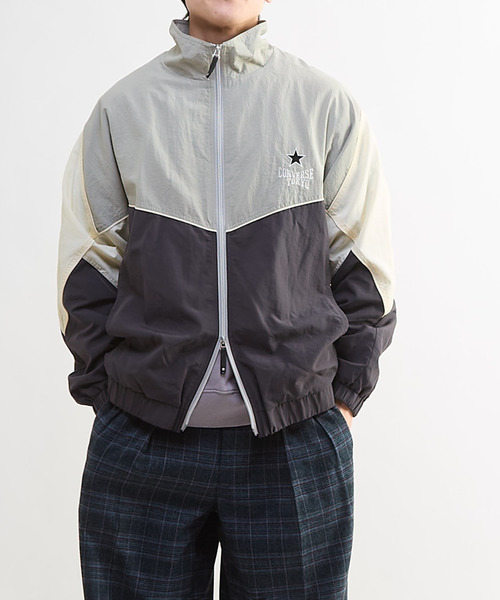 CONVERSE TOKYO(コンバーストウキョウ)の「BI-COLOR NYLON JACKET(ブルゾン・レディース・ネイビー/カーキ/グレー・SMALL/MEDIUM)」の14枚目の写真