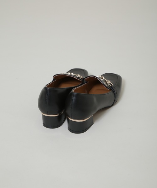 NANO universe（ナノユニバース）の「ゴールドパーツヒールローファー（ローファー・レディース・ブラック/ライトベージュ・36/38/37）」の7枚目の写真