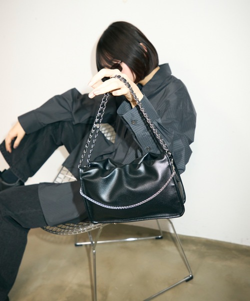 TONER（トナー）の「ギャザーチェーンショルダーバッグ/ロゴプレート付き（ショルダーバッグ・レディース・ブラック/シルバー/ホワイト/ブラウン・FREE）」の8枚目の写真