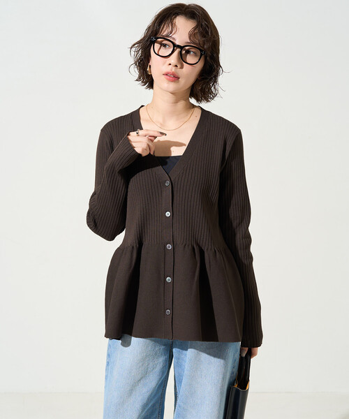 限定展開 ペプラム Vネック ボタン ニット カーディガン（カーディガン