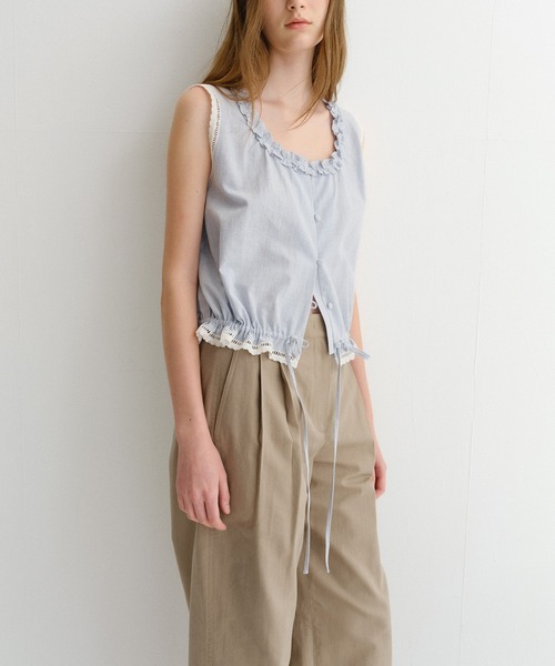 DUNST(ダンスト)の「【DUNST】FRILLED SLEEVELESS BLOUSE(シャツ/ブラウス・レディース・ブラック/ライトブルー/ホワイト・S)」の12枚目の写真