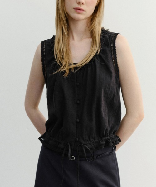 DUNST(ダンスト)の「【DUNST】FRILLED SLEEVELESS BLOUSE(シャツ/ブラウス・レディース・ブラック/ライトブルー/ホワイト・S)」の5枚目の写真