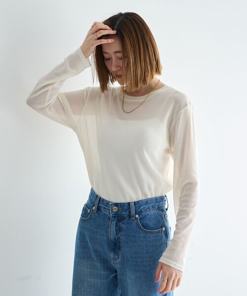 YECCA VECCA(イェッカヴェッカ)の「クルーネックシアートップス(Tシャツ/カットソー・レディース・ブラック/オフホワイト/ブルー・FREE)」の5枚目の写真