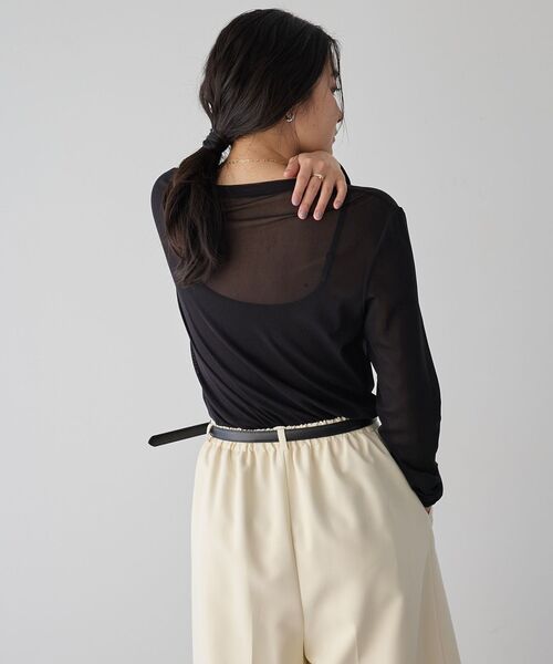 YECCA VECCA(イェッカヴェッカ)の「クルーネックシアートップス(Tシャツ/カットソー・レディース・ブラック/オフホワイト/ブルー・FREE)」の14枚目の写真