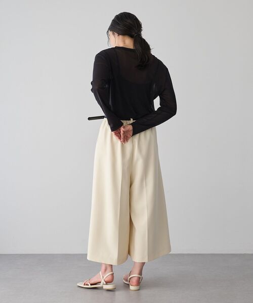 YECCA VECCA(イェッカヴェッカ)の「クルーネックシアートップス(Tシャツ/カットソー・レディース・ブラック/オフホワイト/ブルー・FREE)」の19枚目の写真