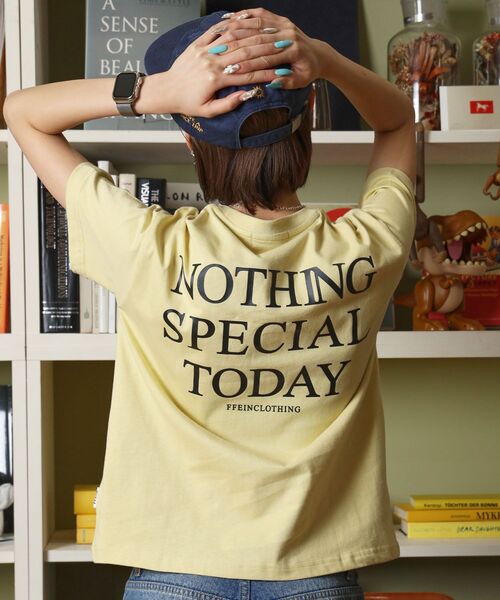 FFEIN(フェイン)の「【FFEIN(フェイン)】アメリカンプリントロゴショート丈Tシャツ/ Tシャツ クルーネック 半袖 プリント 【短丈】(Tシャツ/カットソー・メンズ・レモンイエロー/レッド/ホワイト/ブラック/ネイビー・SMALL/LARGE/MEDIUM)」の8枚目の写真