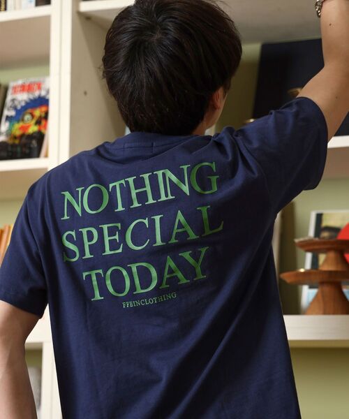 FFEIN(フェイン)の「【FFEIN(フェイン)】アメリカンプリントロゴショート丈Tシャツ/ Tシャツ クルーネック 半袖 プリント 【短丈】(Tシャツ/カットソー・メンズ・レモンイエロー/レッド/ホワイト/ブラック/ネイビー・SMALL/LARGE/MEDIUM)」の14枚目の写真