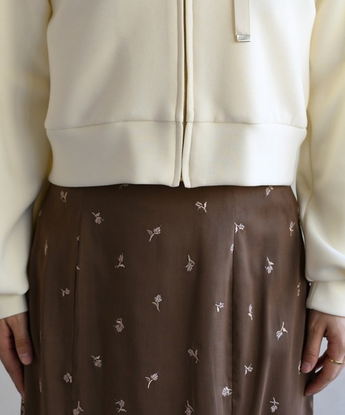 31 Sons de mode（トランテアン　ソン　ドゥ　モード）の「2026春夏新作 ボリュームスリーブパーカー（パーカー・レディース・イエロー/ネイビー/ホワイト・ﾌﾘ-）」の18枚目の写真