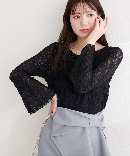 natural couture（ナチュラルクチュール）の「フレア袖リバーシブルレース（Tシャツ/カットソー・レディース・ネイビー/ブルー/ピンク/ブラック/アイボリー・FREE）」の2枚目の写真