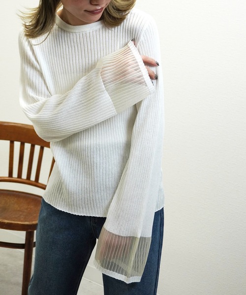 gossara(ゴサラ)の「リブ袖口シアーPO(ニット/セーター・レディース・ブラック/オフホワイト/ブルー・FREE)」の1枚目の写真