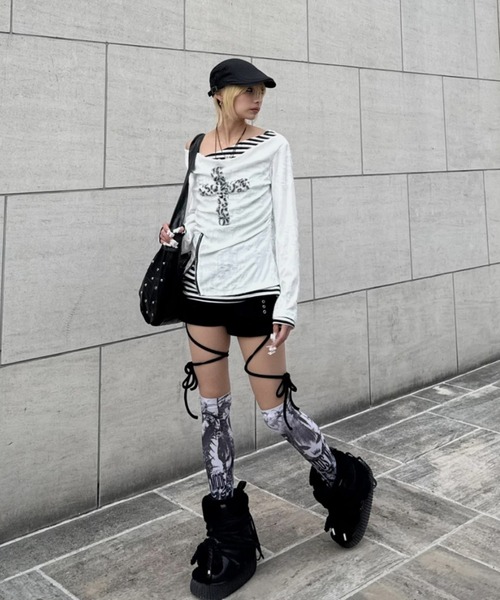 Never mind the XU（ネバーマインドザエックスユー）の「【Never mind the XU】layered cross long sleeve / 【ネバーマインド ザ エックスユー】レイヤードクロス長袖Tシャツ（Tシャツ/カットソー・レディース・ホワイト/ブラック・ONE SIZE）」の10枚目の写真