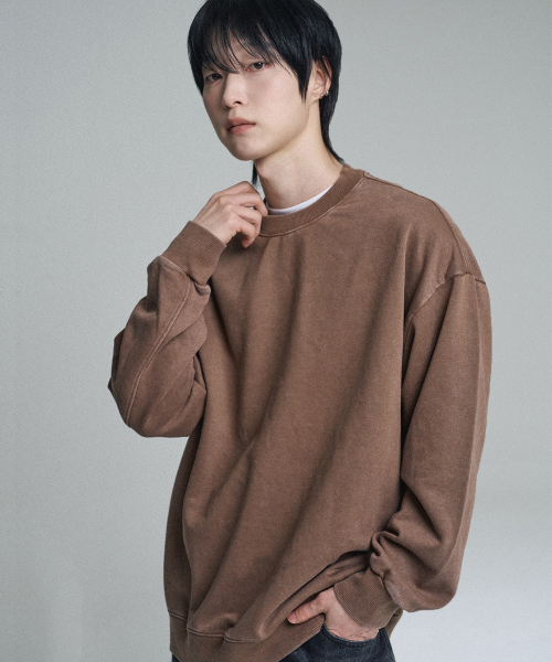 MOOVN(ムブン)の「オーバーサイズピグメントスウェットシャツブラウン(スウェット・メンズ・その他・MEDIUM/LARGE/X-LARGE)」の2枚目の写真
