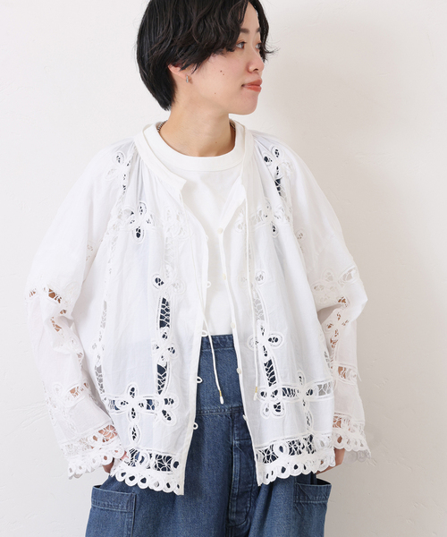 JOURNAL STANDARD LUXE(ジャーナルスタンダード ラックス)の「バテンレース スタンドカラーギャザーブラウス(シャツ/ブラウス・レディース・ブラック/ホワイト・FREE)」の9枚目の写真