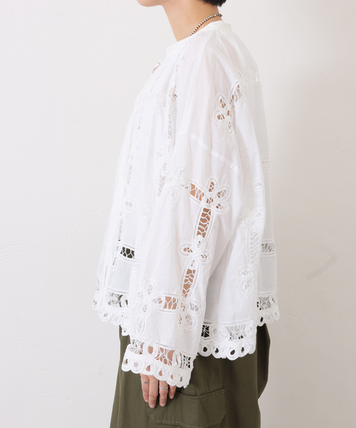JOURNAL STANDARD LUXE(ジャーナルスタンダード ラックス)の「バテンレース スタンドカラーギャザーブラウス(シャツ/ブラウス・レディース・ブラック/ホワイト・FREE)」の14枚目の写真