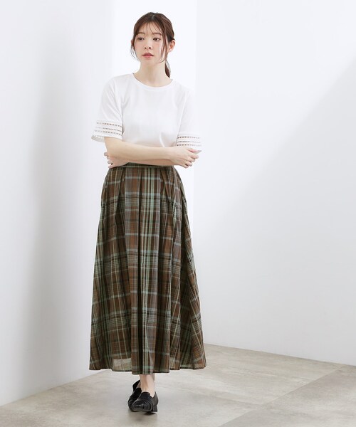 grove(グローブ)の「【貴島明日香さん着用】マドラスチェックタックボリュームスカート(スカート・レディース・ダークブラウン系1/ブルー系その他3・02/03/05/04/01)」の11枚目の写真