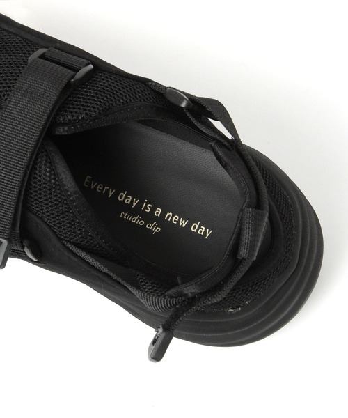 studio CLIP（スタディオクリップ）の「【軽量/抗菌防臭/クッションインソール】軽らくレースアップスニーカー（スニーカー・レディース・オリーブ/ブラック・MEDIUM/LARGE）」の18枚目の写真