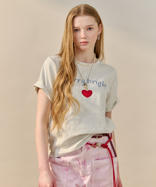 MAXZA(マージャコレクション)の「ハートポイントレタリング半袖Tシャツ(Tシャツ/カットソー・レディース・オートミール/チャコール・FREE)」の3枚目の写真