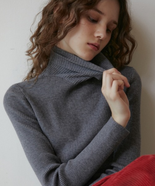GREEN BUTTER(グリーンバター)の「SOFT KNIT TURTLE NECK(ニット/セーター・レディース・チャコールグレー/ブラック・FREE)」の14枚目の写真