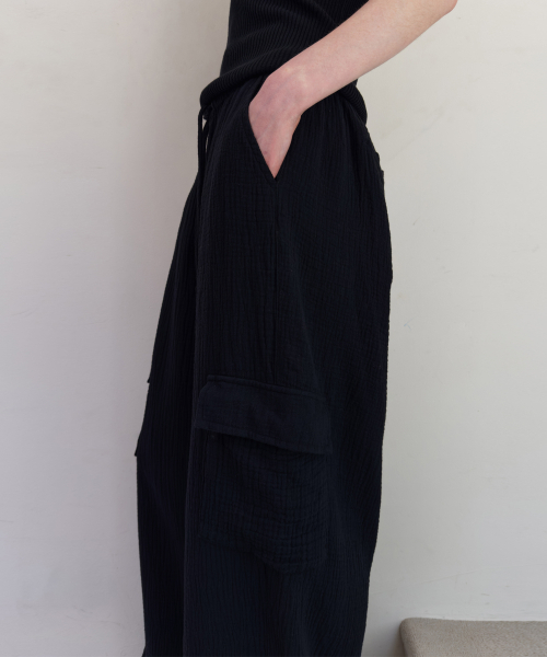 DIAGONAL(ダイアゴナル)の「CRINKLE CARGO PANTS (black)(その他パンツ・レディース・その他・FREE)」の3枚目の写真