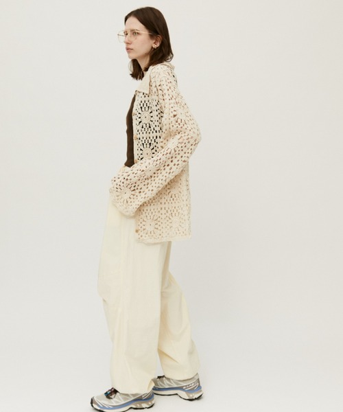 Auntie Rosa Holiday(アンティローザホリデー)の「オーバーサイズクロシェレースシャツ(シャツ/ブラウス・レディース・ホワイト/ベージュ・FREE)」の17枚目の写真