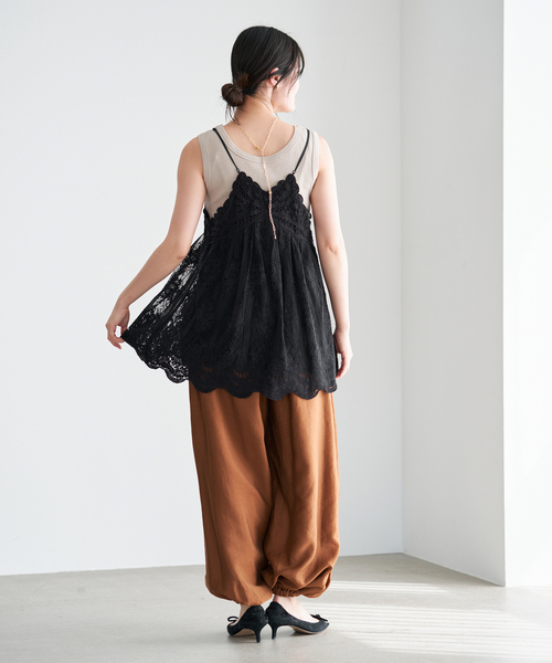 IENA(イエナ)の「《WEB限定/追加3》アンティークチュールバテンキャミ(キャミソール・レディース・ホワイト/ブラック・FREE)」の11枚目の写真