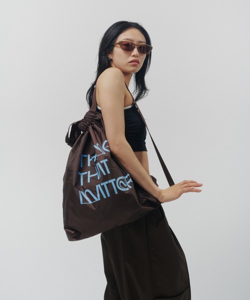 THINGS THAT MATTER(シングス ザット マター)の「「ZOZOTOWN限定」TTM ONE SHOLDER NAP SAC TOTE / TTM ワンショルダー ナップ サック トート(ショルダーバッグ・レディース・ブラック/ブラウン/グリーン/イエロー/パープル・FREE)」の6枚目の写真