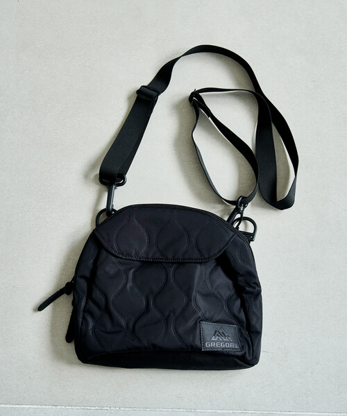 FREAK'S STORE(フリークスストア)の「GREGORY × FREAK'S STORE/グレゴリー 別注 TOASTY SHOULDER QUILT/別注トースティーキルトショルダー(ショルダーバッグ・レディース・ブラック・ONE SIZE)」の10枚目の写真