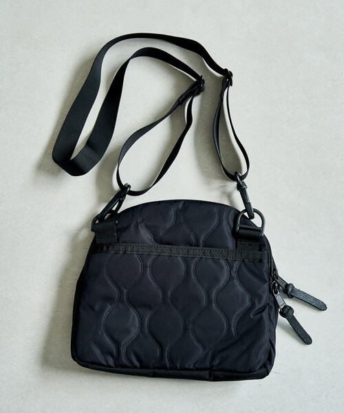 FREAK'S STORE(フリークスストア)の「GREGORY × FREAK'S STORE/グレゴリー 別注 TOASTY SHOULDER QUILT/別注トースティーキルトショルダー(ショルダーバッグ・レディース・ブラック・ONE SIZE)」の9枚目の写真