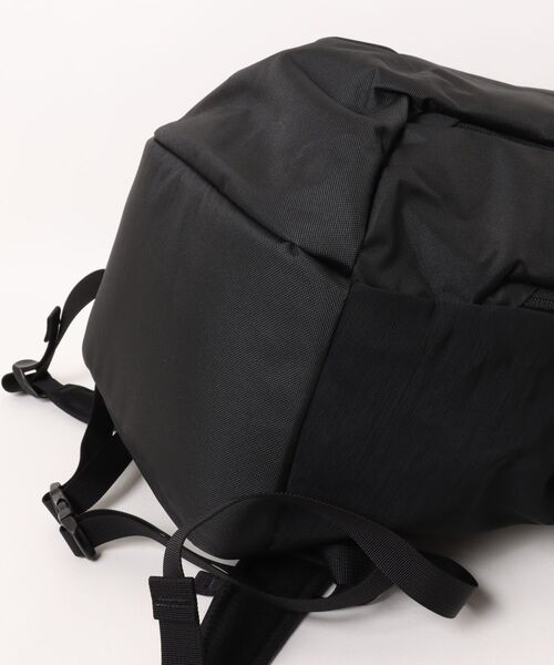 ARC'TERYX(アークテリクス)の「【ARC'TERYX】 アークテリクス Mantis 26L Backpack バックパック 26リットル/ X000006044(バックパック/リュック・レディース・ブラック・ONESIZE)」の4枚目の写真