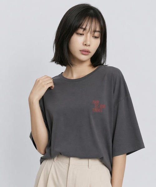 LEPSIM(レプシィム)の「ワイド刺繍ロゴT 668117(Tシャツ/カットソー・レディース・イエロー/チャコールグレー/オフホワイト・FREE)」の15枚目の写真