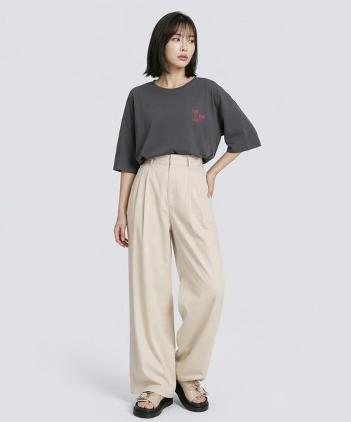 LEPSIM(レプシィム)の「ワイド刺繍ロゴT 668117(Tシャツ/カットソー・レディース・イエロー/チャコールグレー/オフホワイト・FREE)」の16枚目の写真