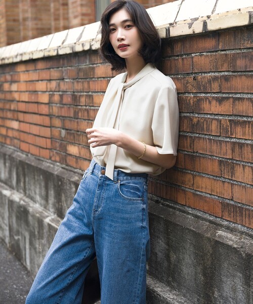 23区(ニジュウサンク)の「ストレッチジョーゼット ボウタイ ブラウス(Tシャツ/カットソー・レディース・ベージュ系/ライトグリーン系/ダークブラウン系/ネイビー系・40/38)」の18枚目の写真