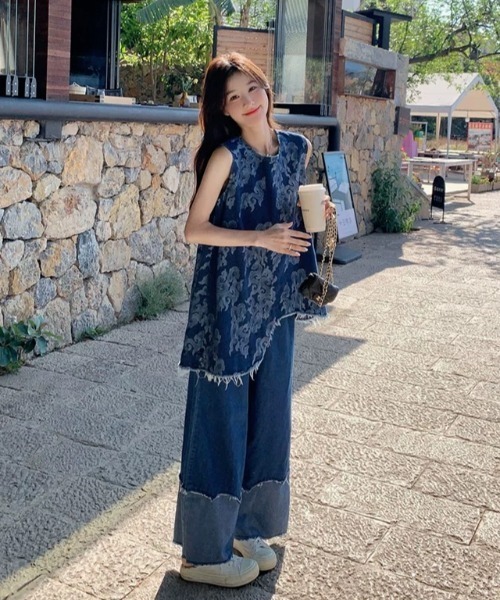 Aelina(エリナ)の「ノースリーブデニムトップス+パッチワークデニムパンツセットアップ(セットアップ・レディース・ブルー・S/M/L)」の6枚目の写真