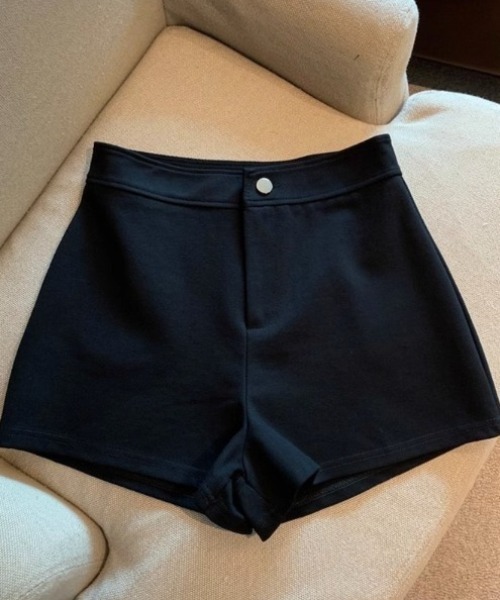 yuue' ( wear )(ユーイ)の「ハイウエストストレッチマイクロショートパンツ(その他パンツ・レディース・ブラック/ホワイト・M/L)」の3枚目の写真