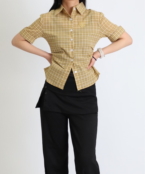 Vini(ヴィニ)の「ハート刺繍 ロールアップスリーブ チェックシャツ(シャツ/ブラウス・レディース・ブルー/イエロー・MEDIUM)」の9枚目の写真