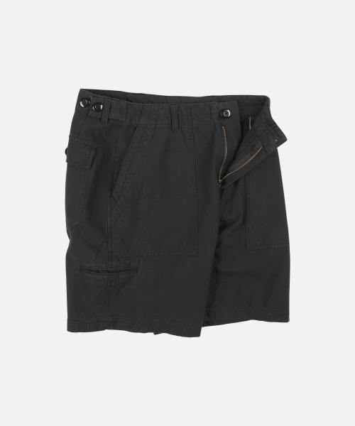 FRIZMWORKS(フリズムワークス)の「BACKSATIN ESSENTIAL FATIGUE SHORTS _ BLACK(その他パンツ・メンズ・その他・SMALL/MEDIUM/LARGE/X-LARGE)」の2枚目の写真