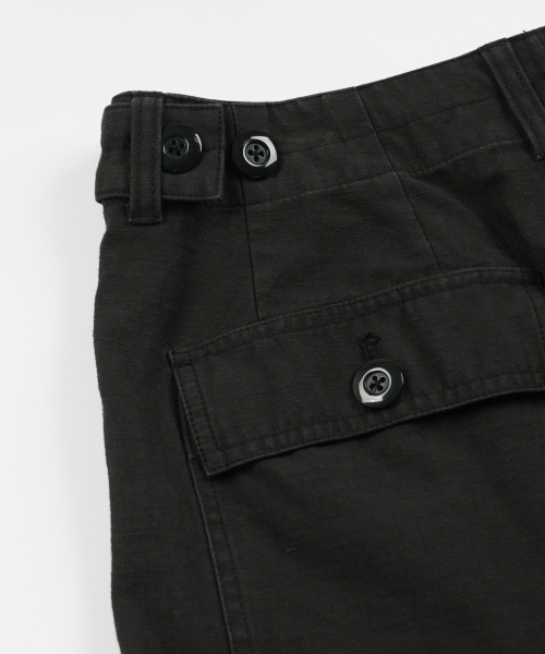 FRIZMWORKS(フリズムワークス)の「BACKSATIN ESSENTIAL FATIGUE SHORTS _ BLACK(その他パンツ・メンズ・その他・SMALL/MEDIUM/LARGE/X-LARGE)」の7枚目の写真
