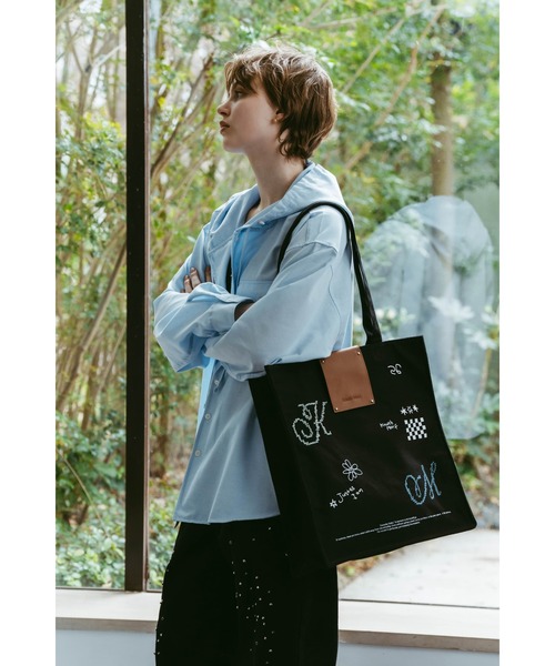 Knuth Marf（クヌースマーフ）の「graphic canvas tote（トートバッグ・レディース・ブラック/アイボリー・ONE SIZE）」の8枚目の写真