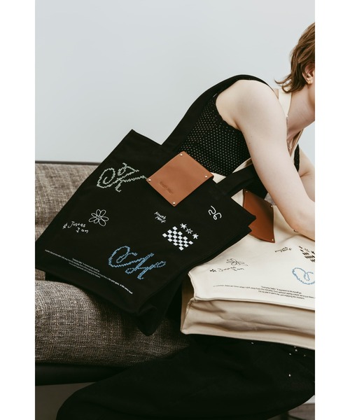 Knuth Marf（クヌースマーフ）の「graphic canvas tote（トートバッグ・レディース・ブラック/アイボリー・ONE SIZE）」の6枚目の写真