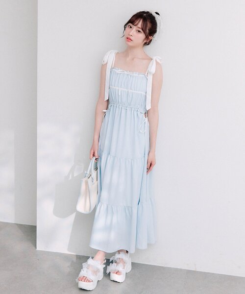 OLIVE des OLIVE(オリーブデオリーブ)の「【サイズ展開あり】わき見せティアードキャミワンピ(ワンピース・レディース・サックスブルー/ブラック/オフホワイト・MEDIUM/SMALL)」の3枚目の写真