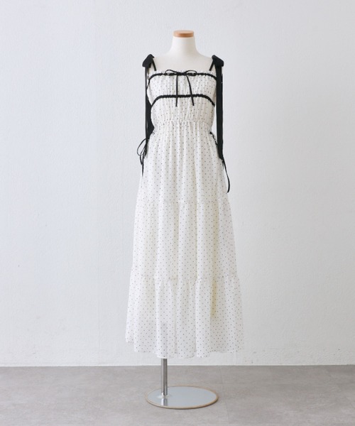 OLIVE des OLIVE(オリーブデオリーブ)の「【サイズ展開あり】わき見せティアードキャミワンピ(ワンピース・レディース・サックスブルー/ブラック/オフホワイト・MEDIUM/SMALL)」の12枚目の写真