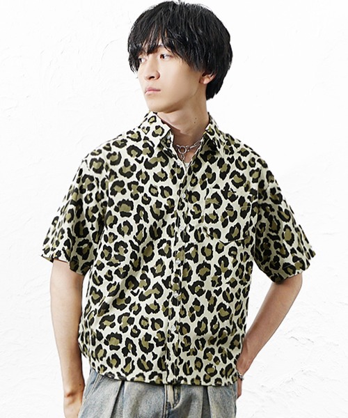 MinoriTY（マイノリティ）の「【MinoriTY】ヒョウ柄半袖シャツ メンズ  夏服 ユニセックス 半袖（シャツ/ブラウス・メンズ・ホワイト/ベージュ・M/L）」の4枚目の写真